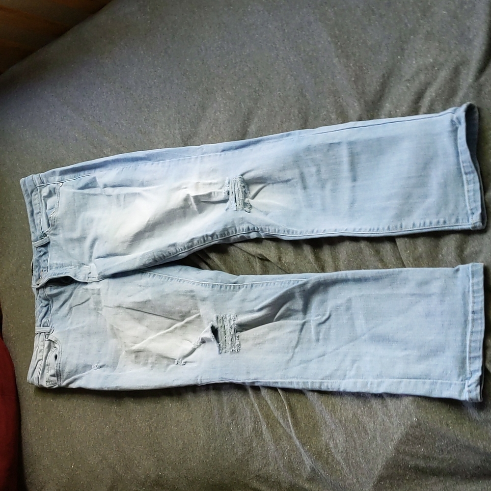 💐 3 for $20, Faded distressed jeans